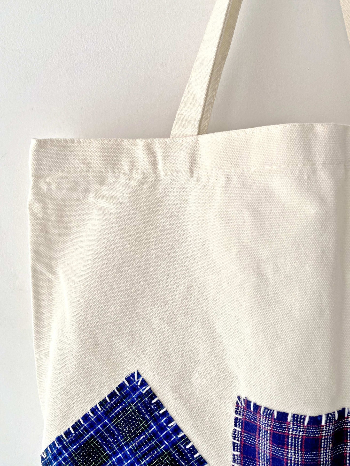 DIY Patchwork Canvas Handbag for Eco-Shoppers