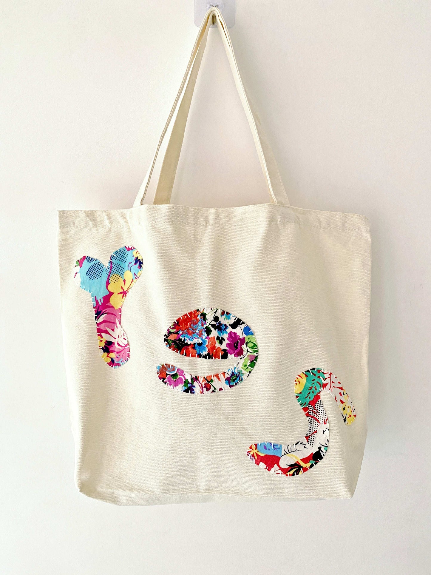 sustainable canvas tote for boutique shoppers