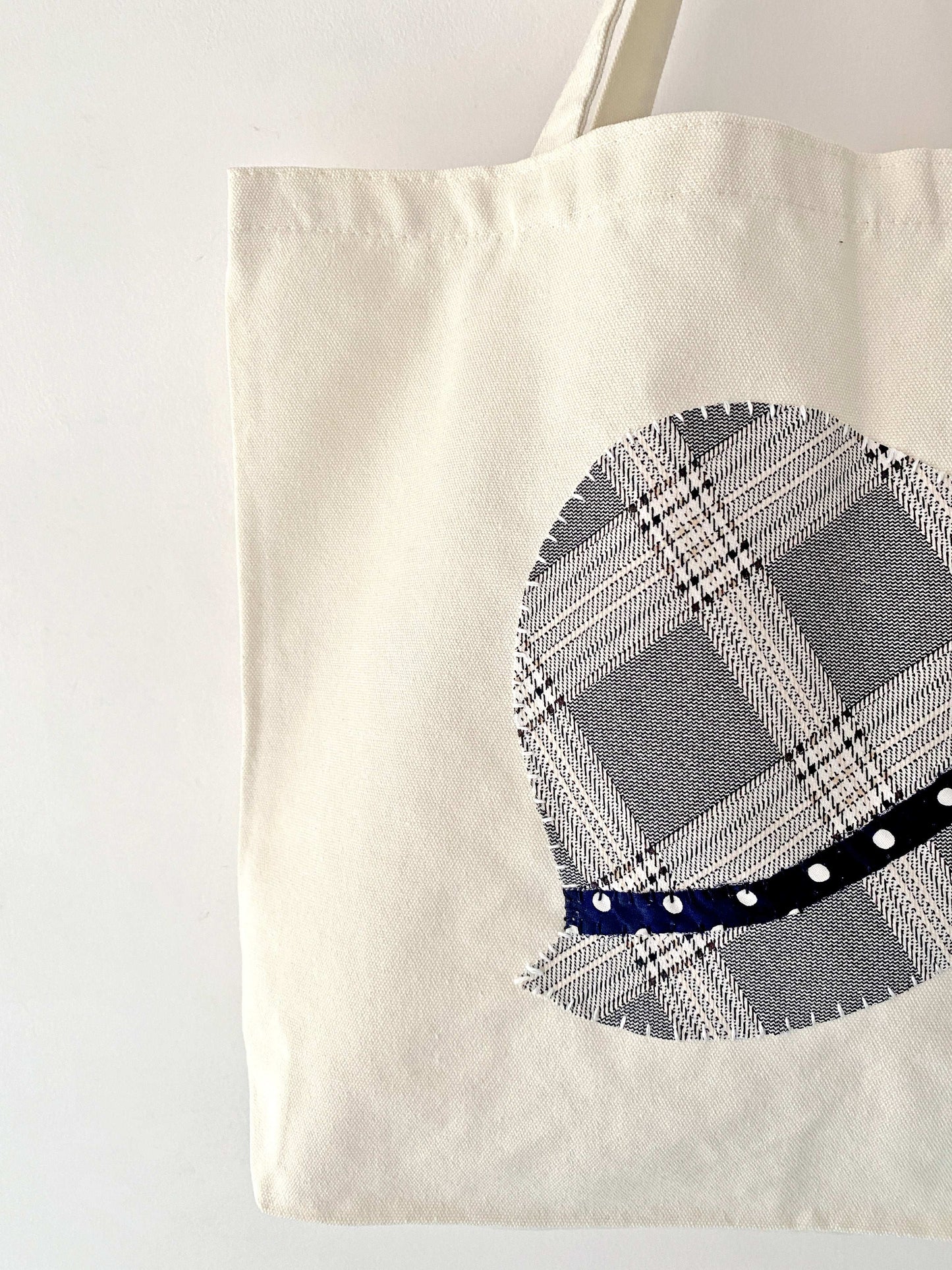 Eco-friendly wedding gift idea – personalized DIY canvas tote bag
