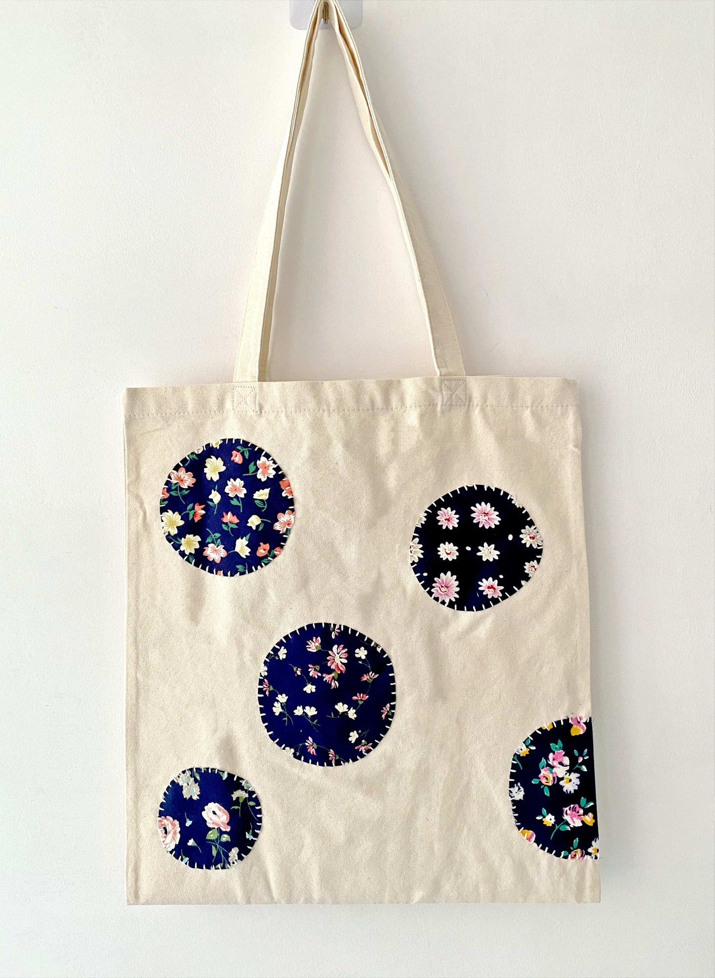 Artistic Patchwork Canvas Bag For Women Who Love Unique Designs