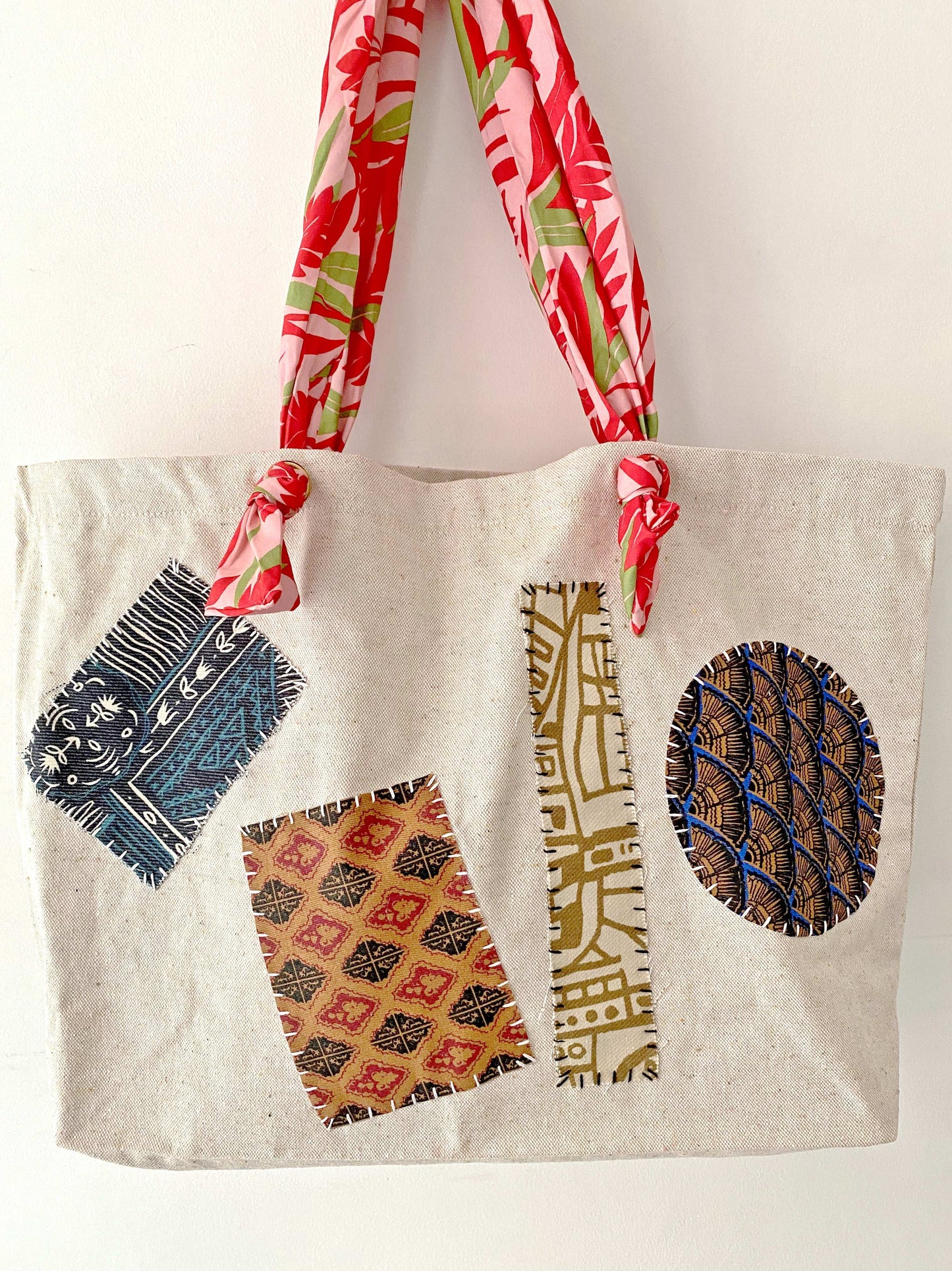 Customizable Patchwork Bag For Eco-Conscious Travelers