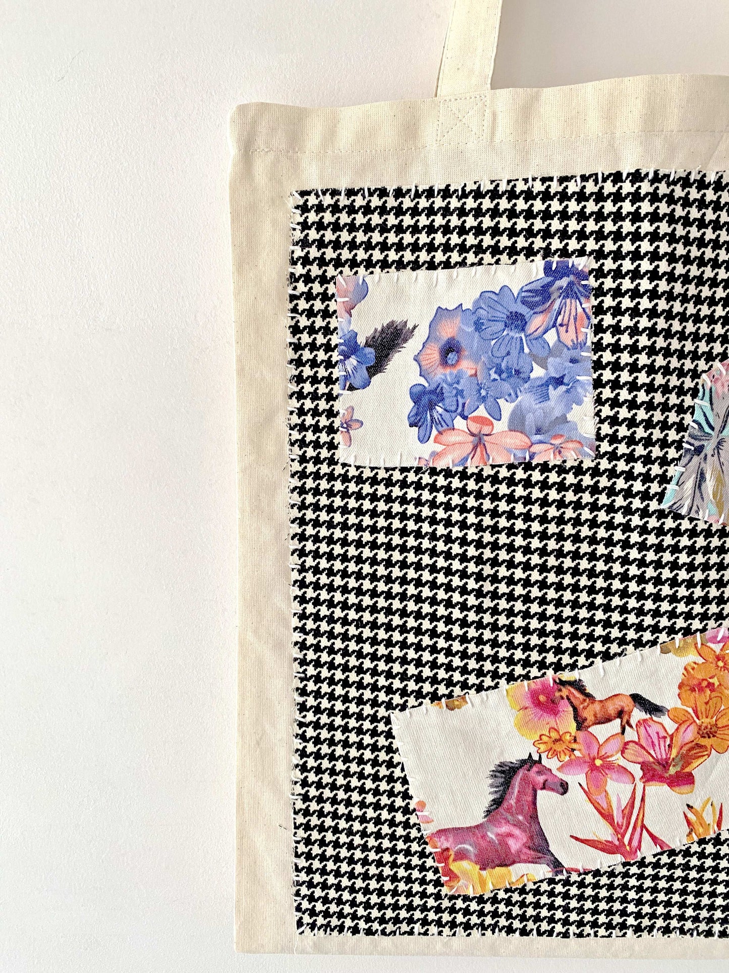 One-Of-A-Kind DIY Bag For Those Who Love Handmade Designs