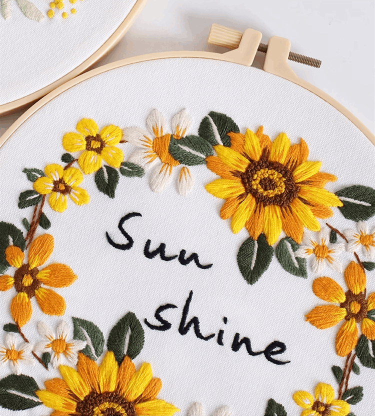 DIY Embroidery Flower Patch For Handmade Purse Decoration