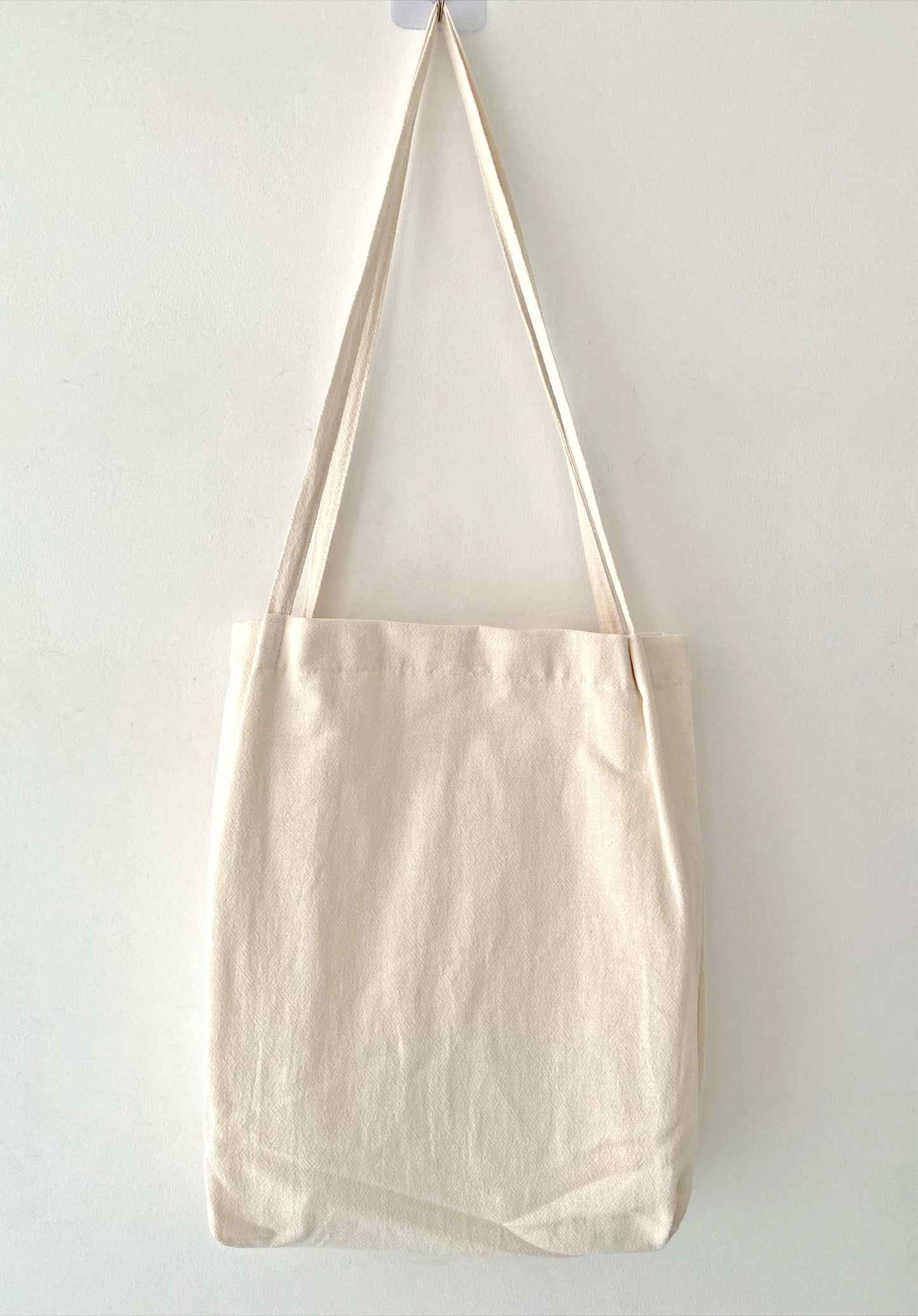 Artistic Embroidery Shoulder Bag Made Of Durable And Sustainable Linen Fabric