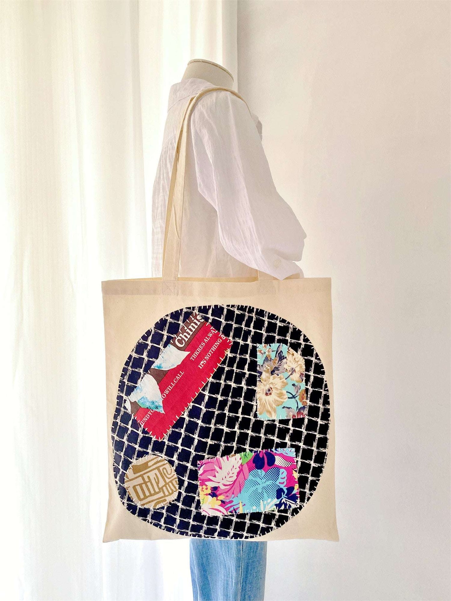 women’s versatile shoulder bag for commuting, shopping, and travel