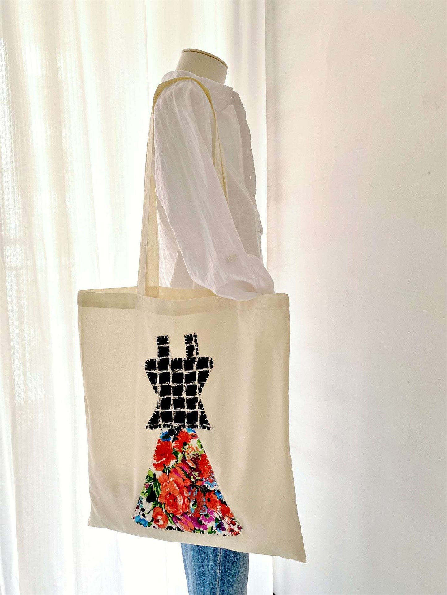 women’s minimalist shoulder tote bag for everyday travel and shopping
