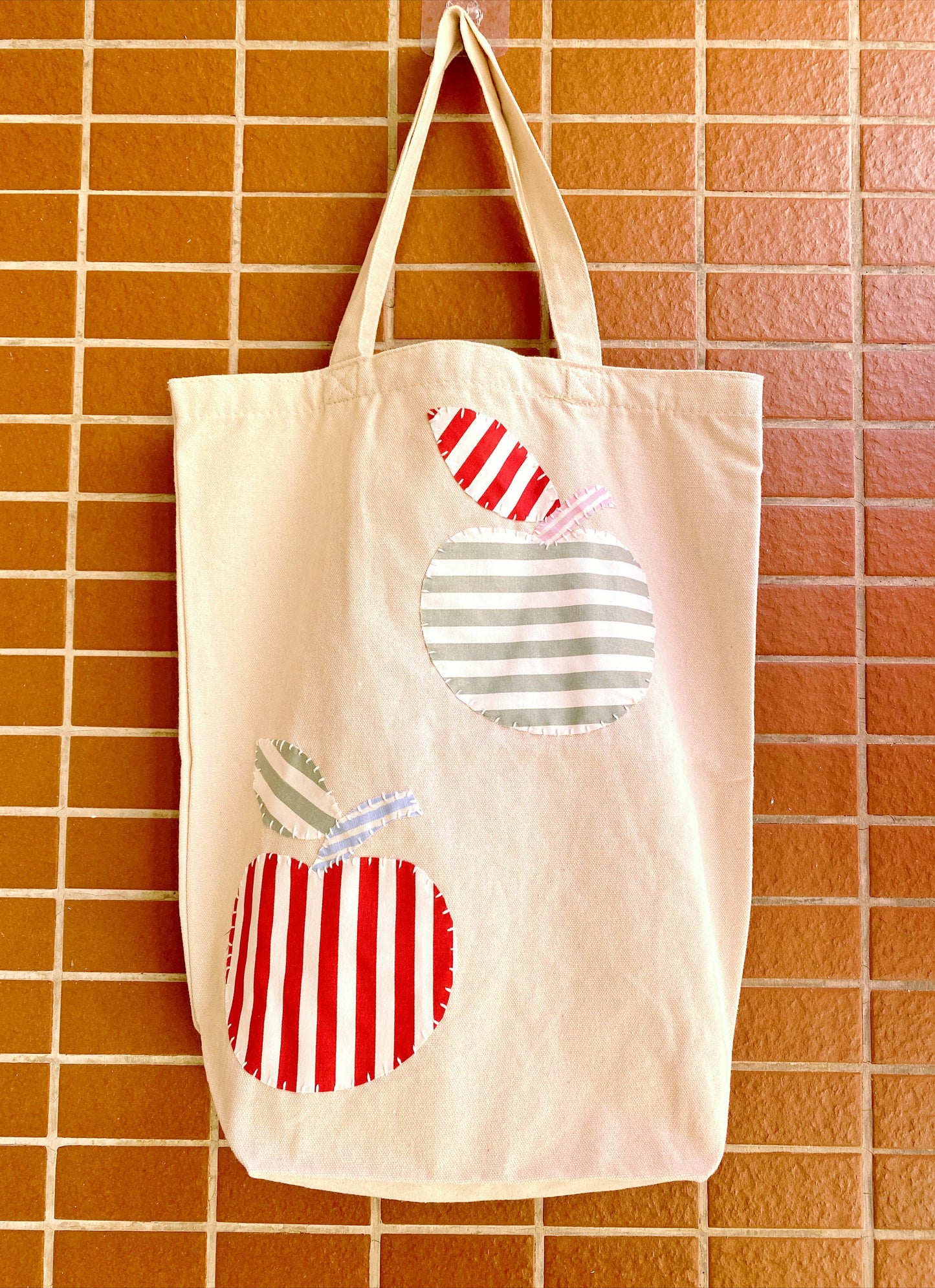 DIY Hand-Sewn Patchwork Canvas Tote Bag Gift For Eco-Conscious Fashion Enthusiasts