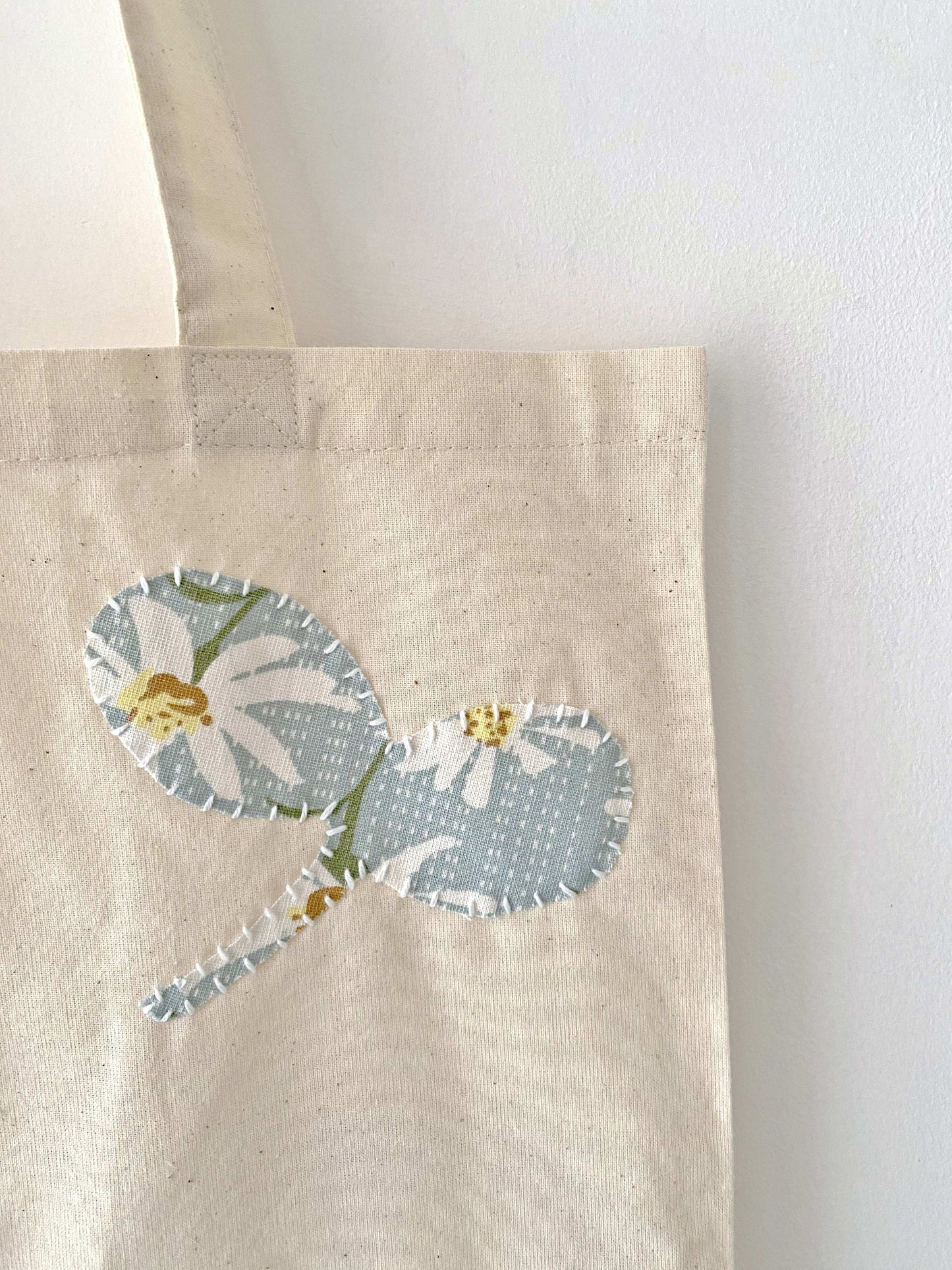 DIY Quilted Cotton Tote Bag For Craft Enthusiasts