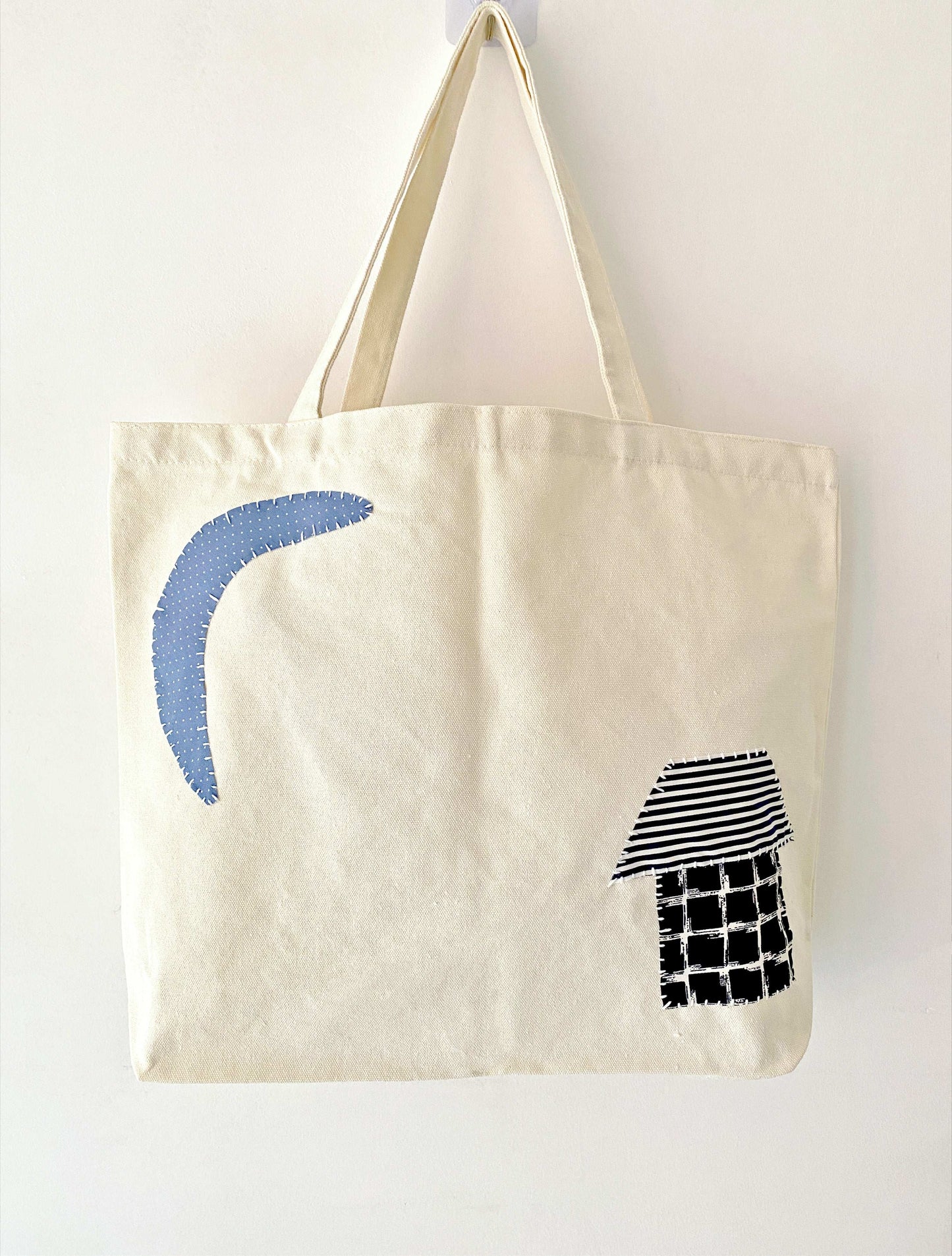 Stylish DIY Patchwork Tote Bag for Thoughtful Gift Giving
