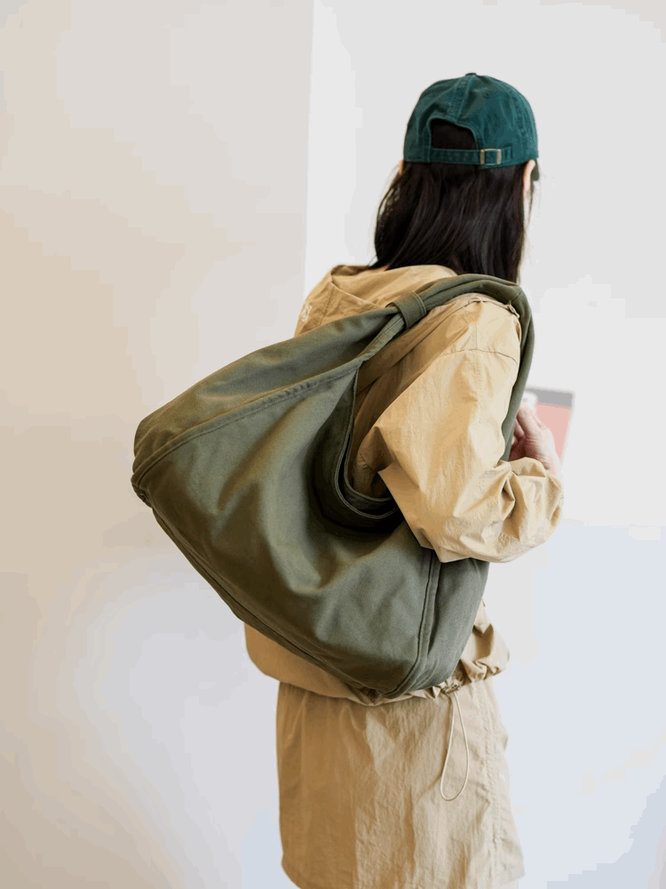 Handmade Durable Canvas Shoulder Bag for Shopping and Travel