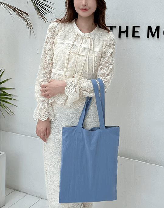 minimalist DIY tote for artists