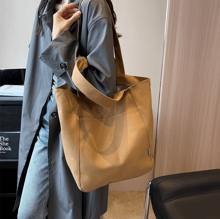 minimal tote for sustainable living