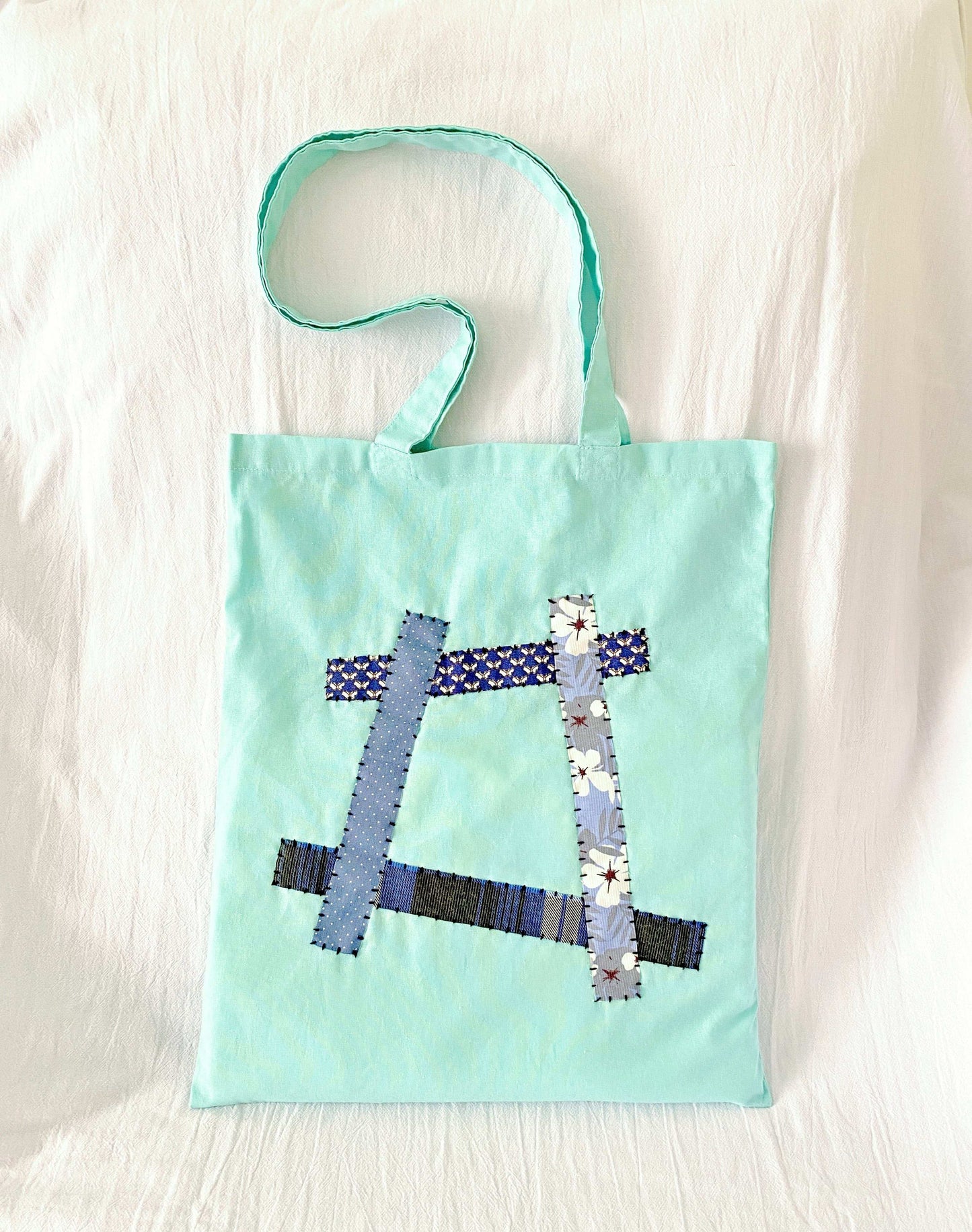 sustainable fashion tote for creative women on the go