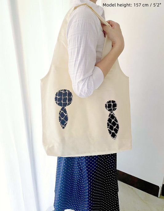 chic cotton canvas tote for women who love minimalism