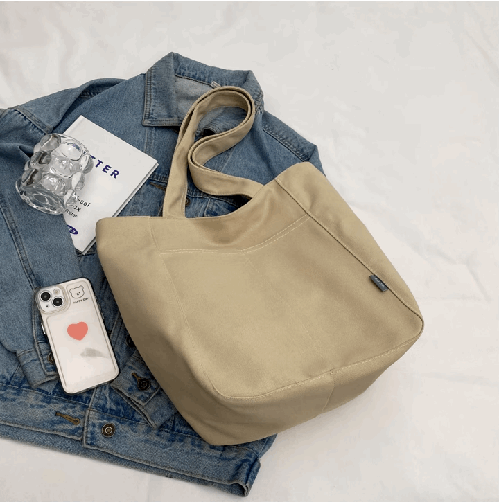 lightweight natural material tote