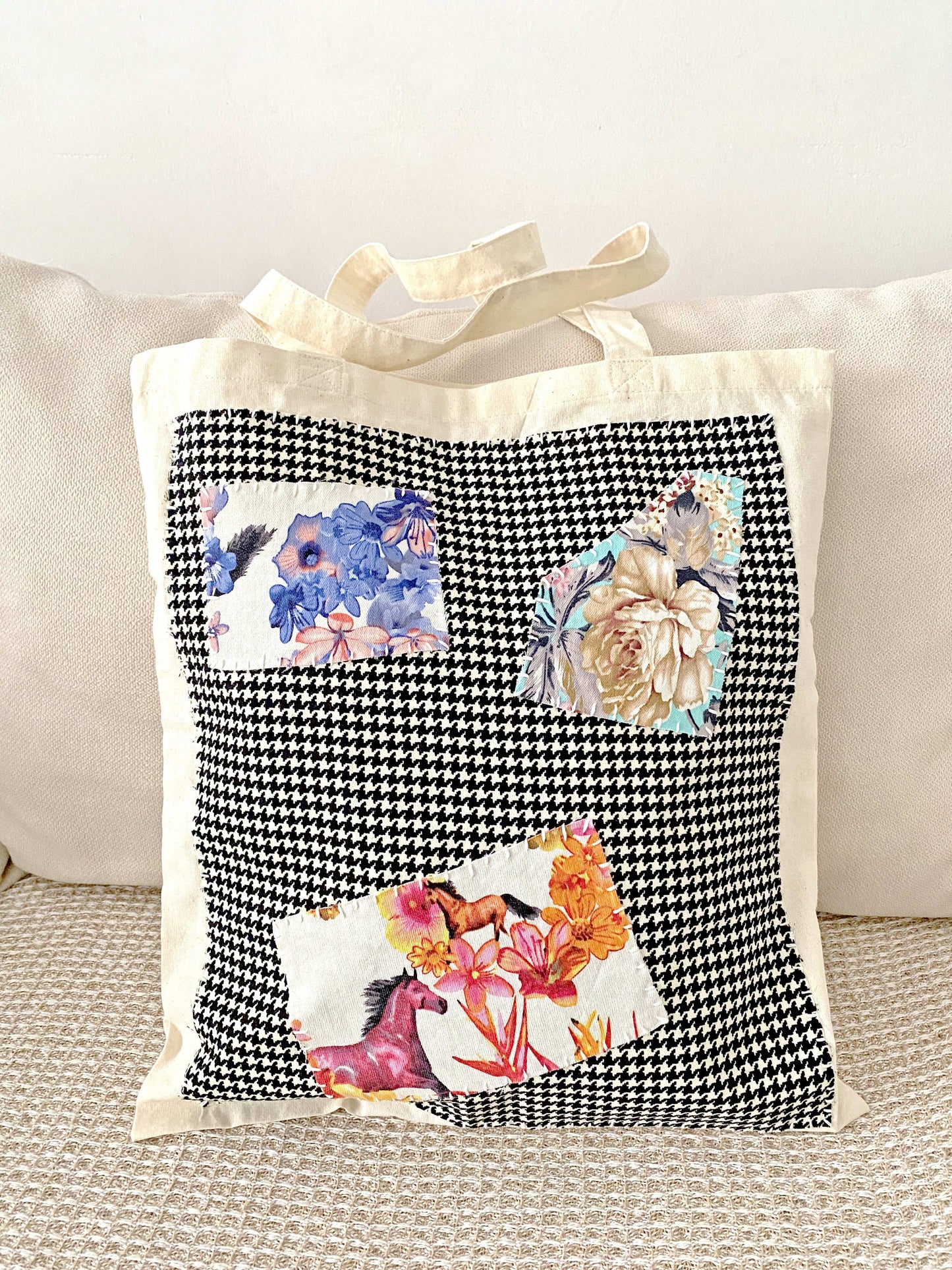 Reusable lightweight shopping bag with bohemian patchwork designs