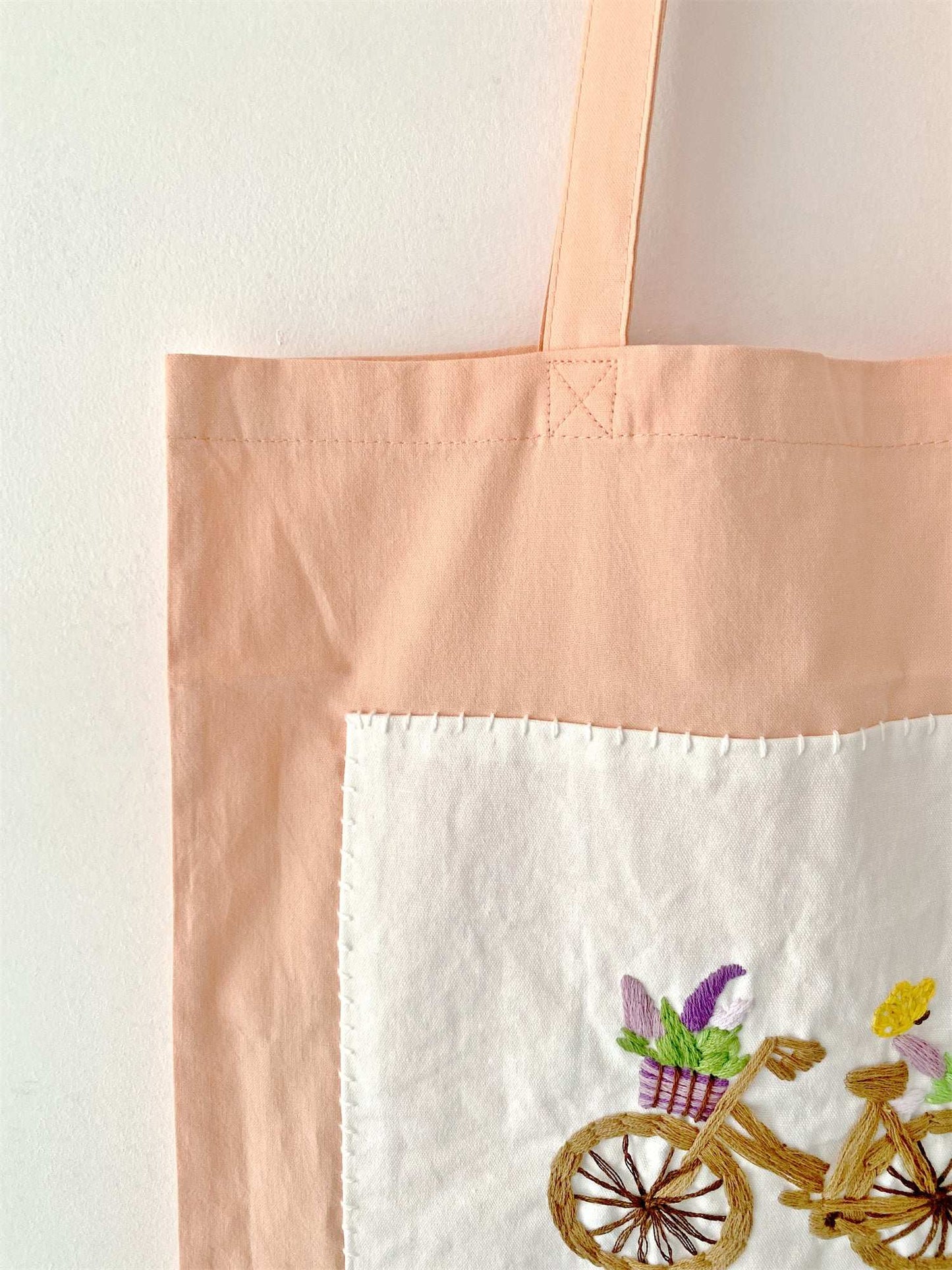 reusable organic bag with delicate stitches
