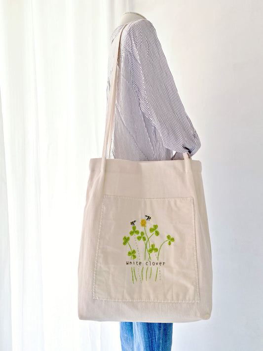 Sac brodé en coton et lin à fleurs naturelles