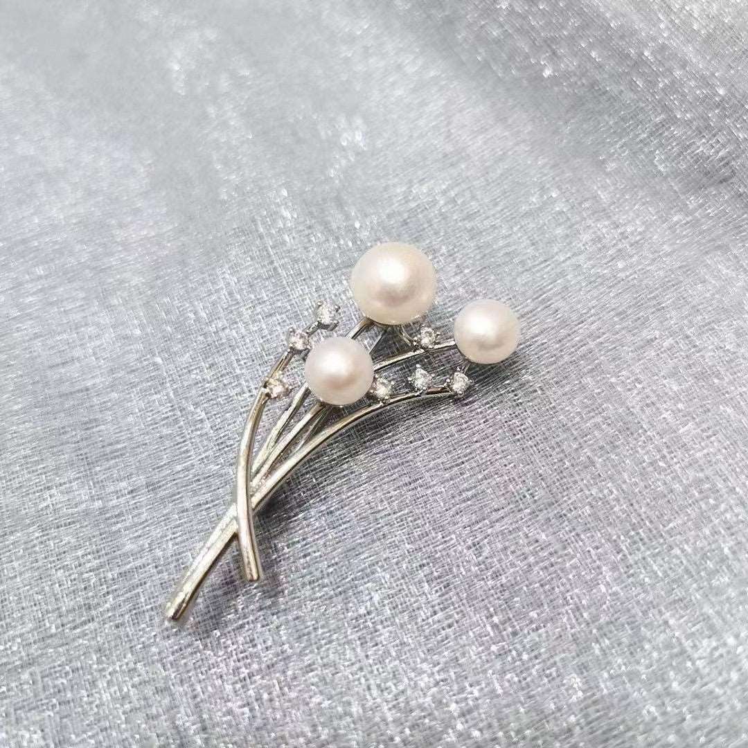 Handmade Pearl Brooch