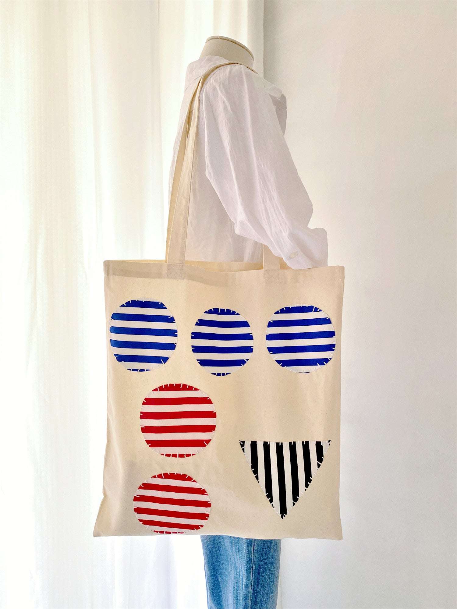 trendy oversized tote bag for women with spacious compartments