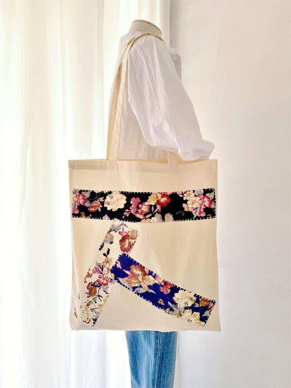 high-quality large-capacity tote bag for women with modern design