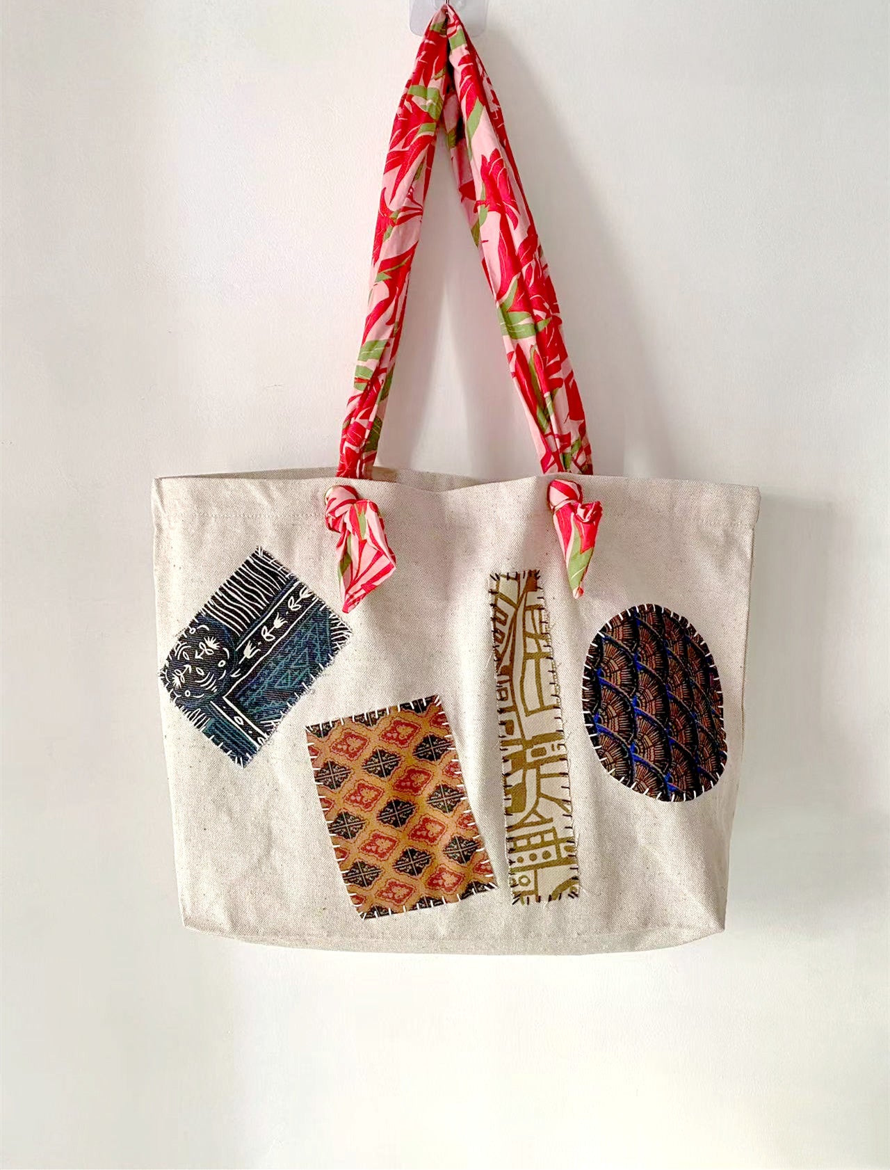 Personalized Sustainable Canvas Shoulder Bag with DIY Patchwork Patterns