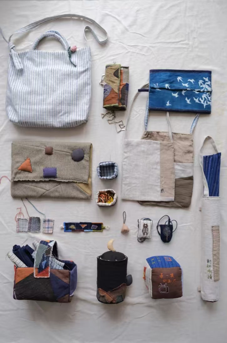 reference photo for tote bag ideas for students or daily errands