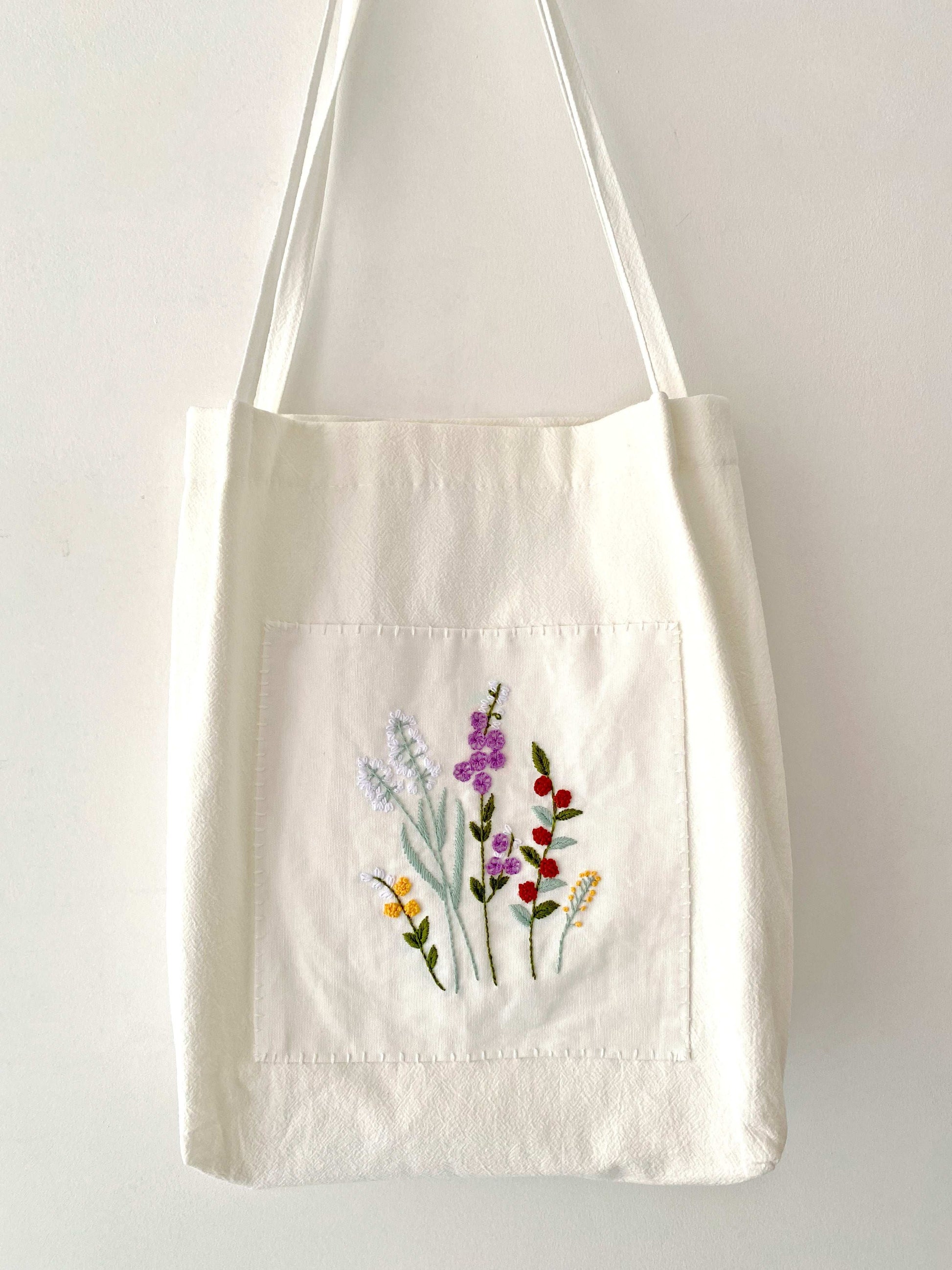 Chic and Reusable Embroidered Linen Bag for Daily Use