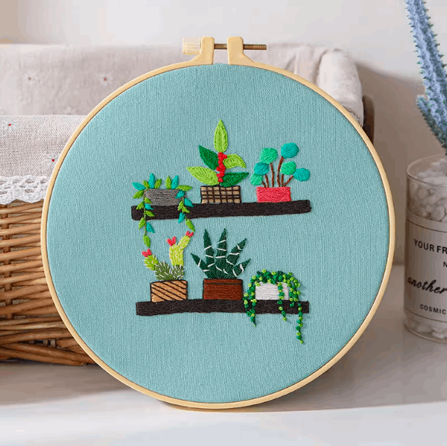 custom embroidery hoop art with floral patterns