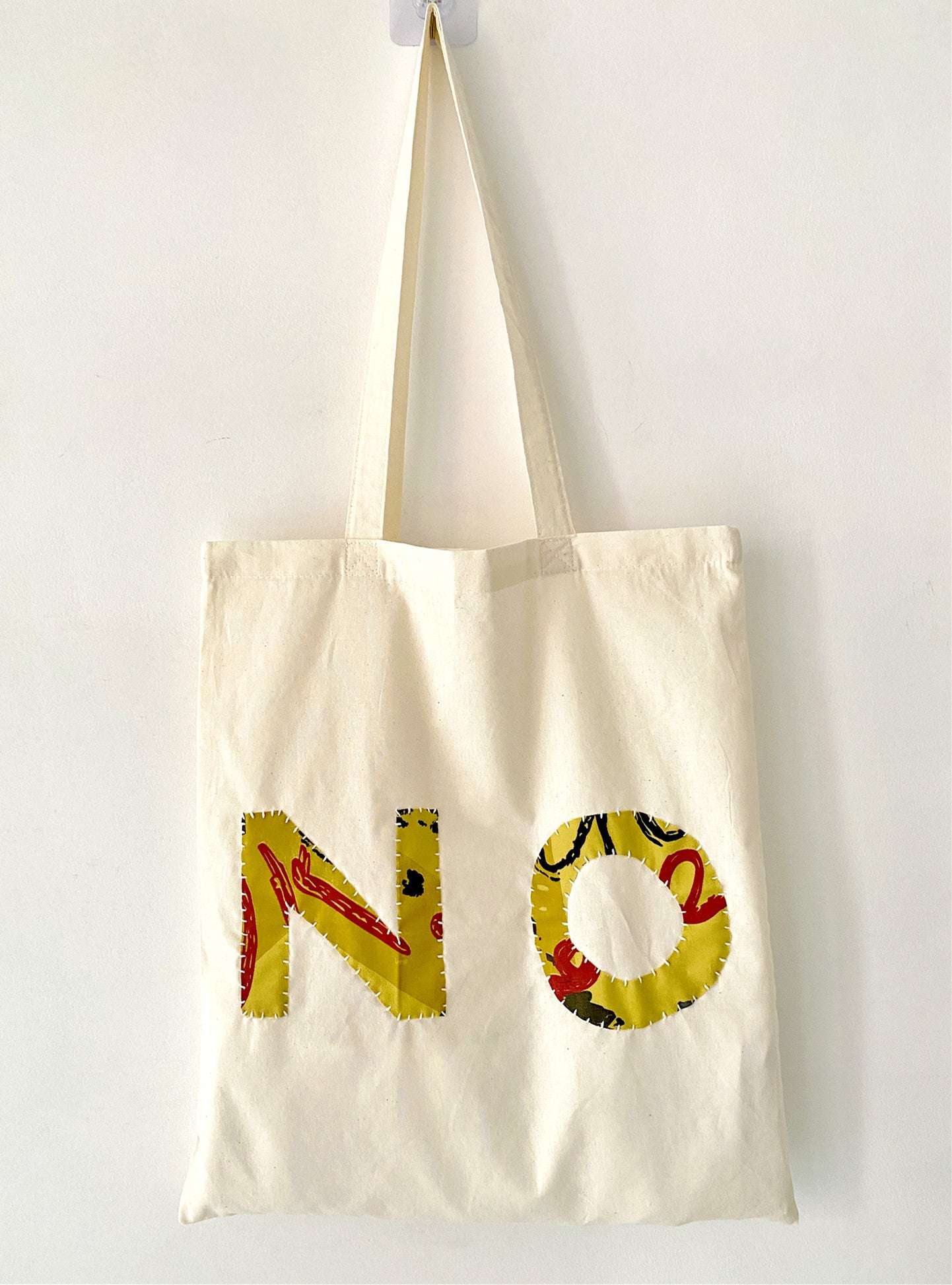 trendy street style tote bag for young women with practical design