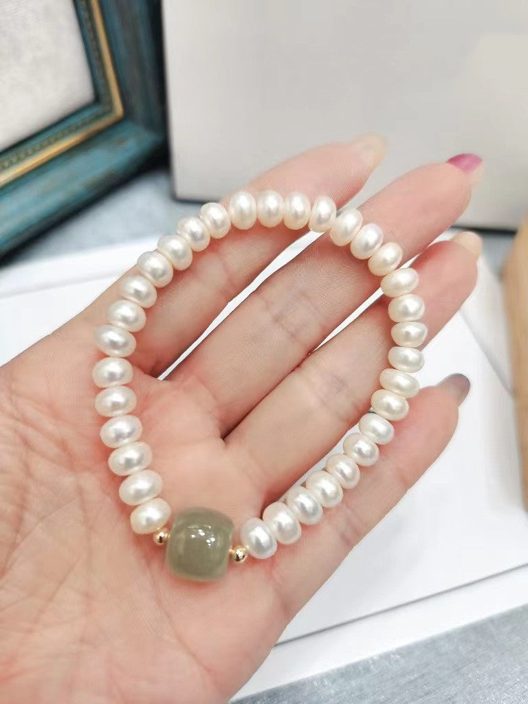 Handcrafted Pearl Bracelet woyaza