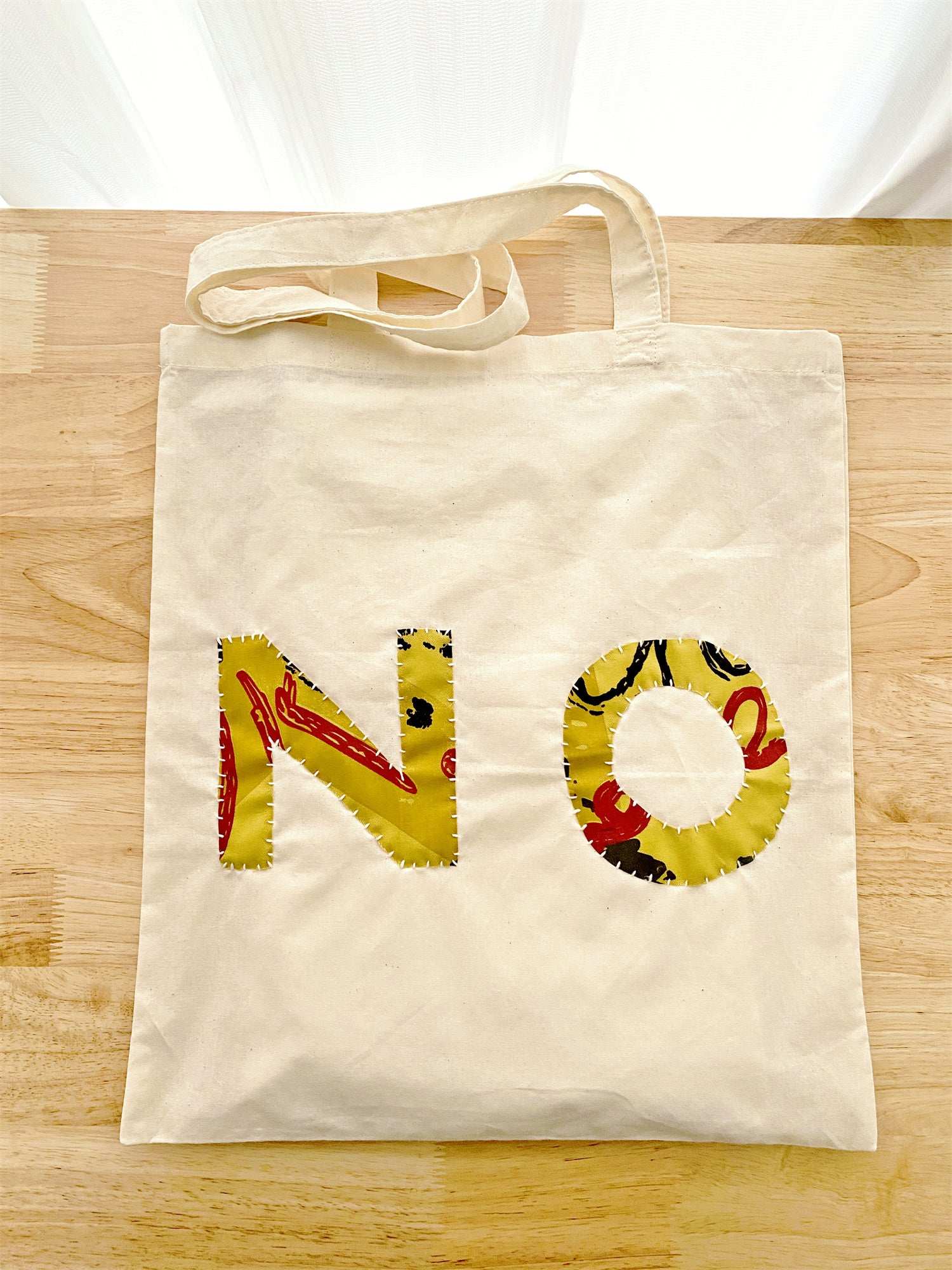 minimalist fashion tote bag for women shopping and travel