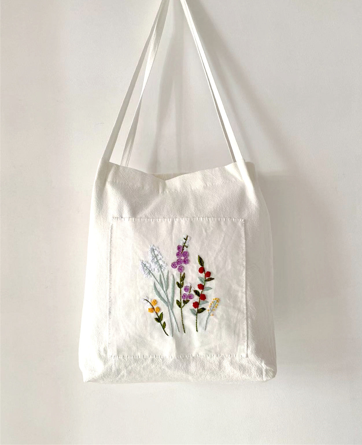 Sustainable DIY Embroidery Canvas Grocery Bags for Minimalist Living