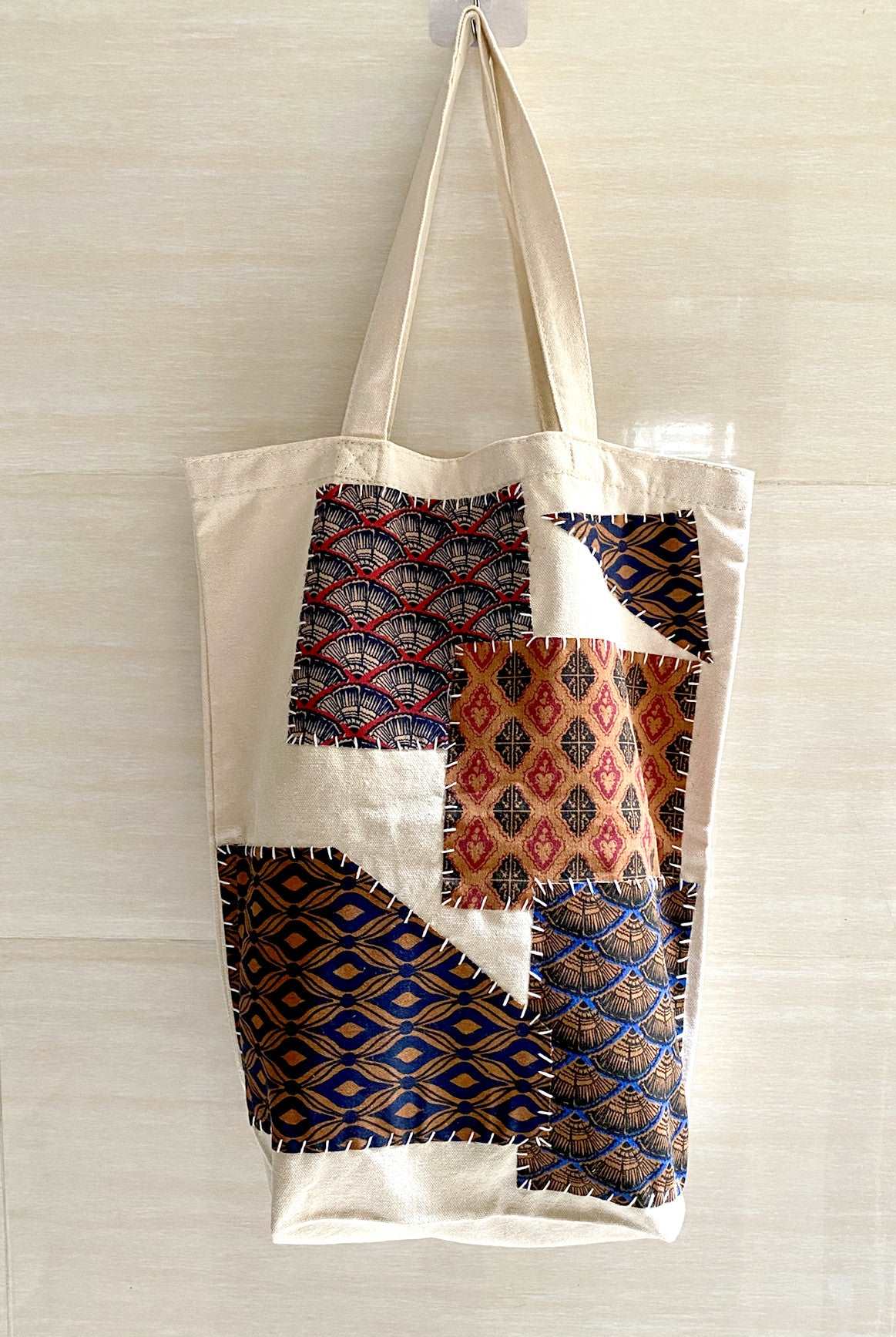 DIY Sewn Patchwork Canvas Bucket Bag for Everyday Use and Travel