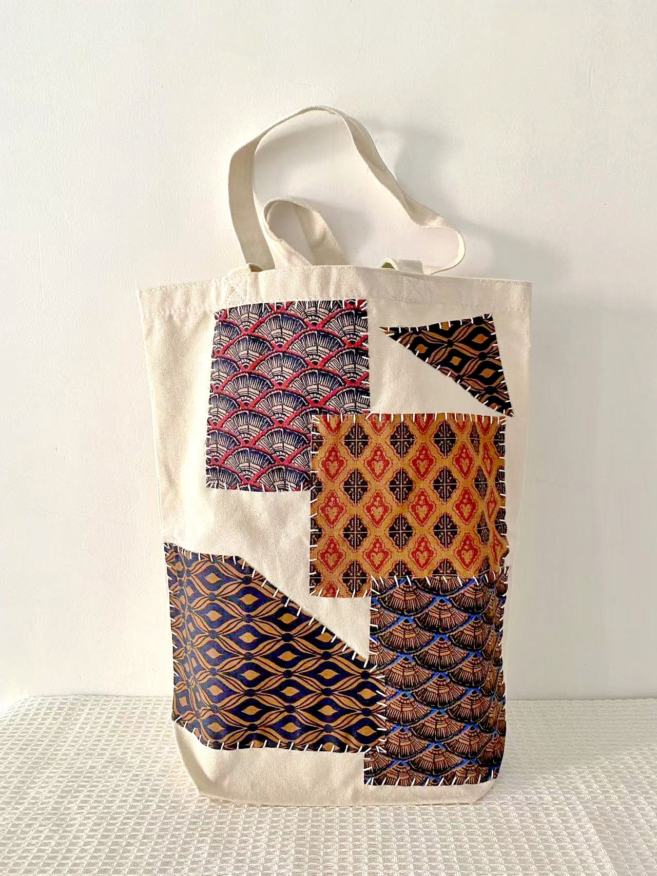 Customizable Canvas Shoulder Bag with Patchwork for Craft Enthusiasts