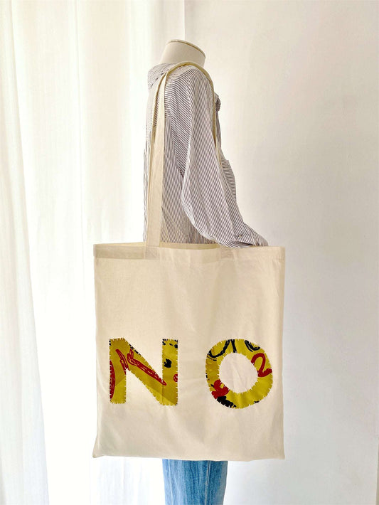 stylish oversized lightweight tote bag for women streetwear outfit