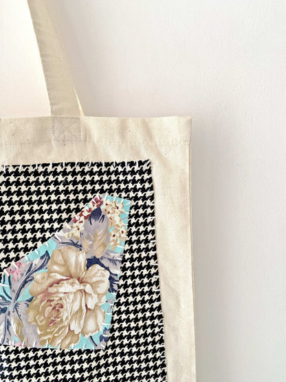 Stylish Patchwork Shoulder Bag For Women Who Value Craftsmanship