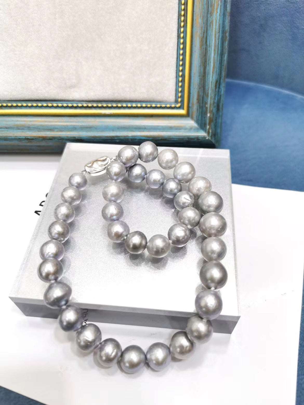 Unique Gray Pearl Necklace woyaza