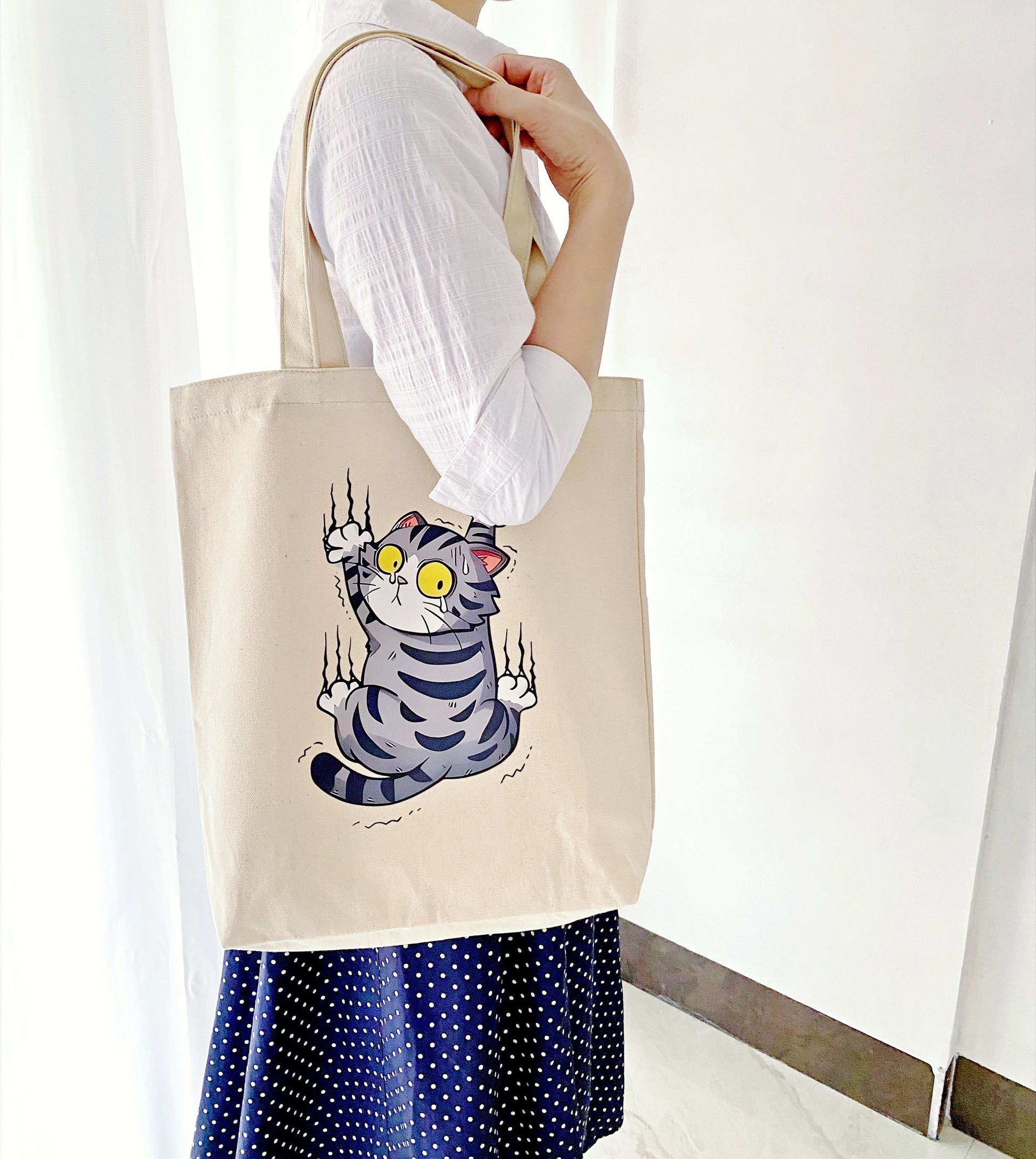 everyday carryall tote with hand-printed cat graphic