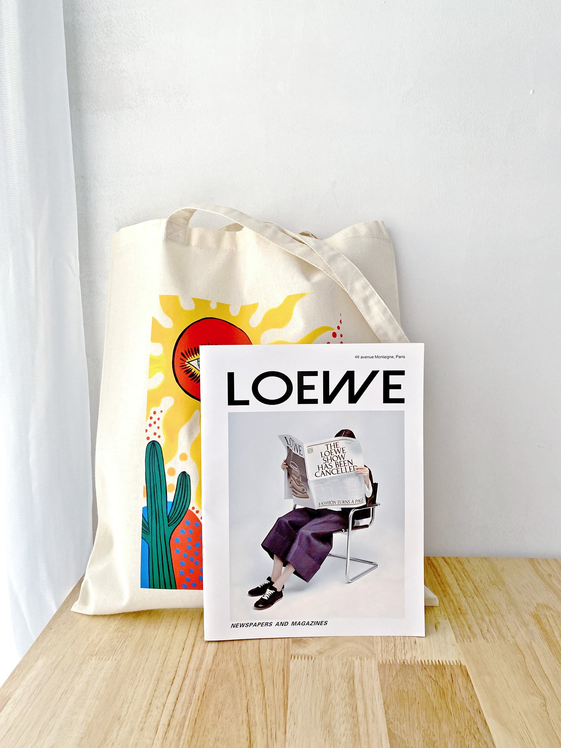 relaxed style tote bag for minimalist fashion
