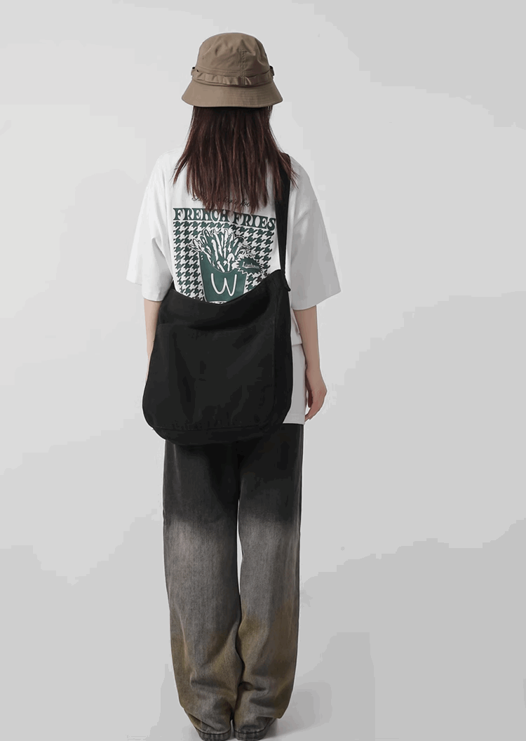 Eco-Conscious Crossbody Bag for DIY Crafting