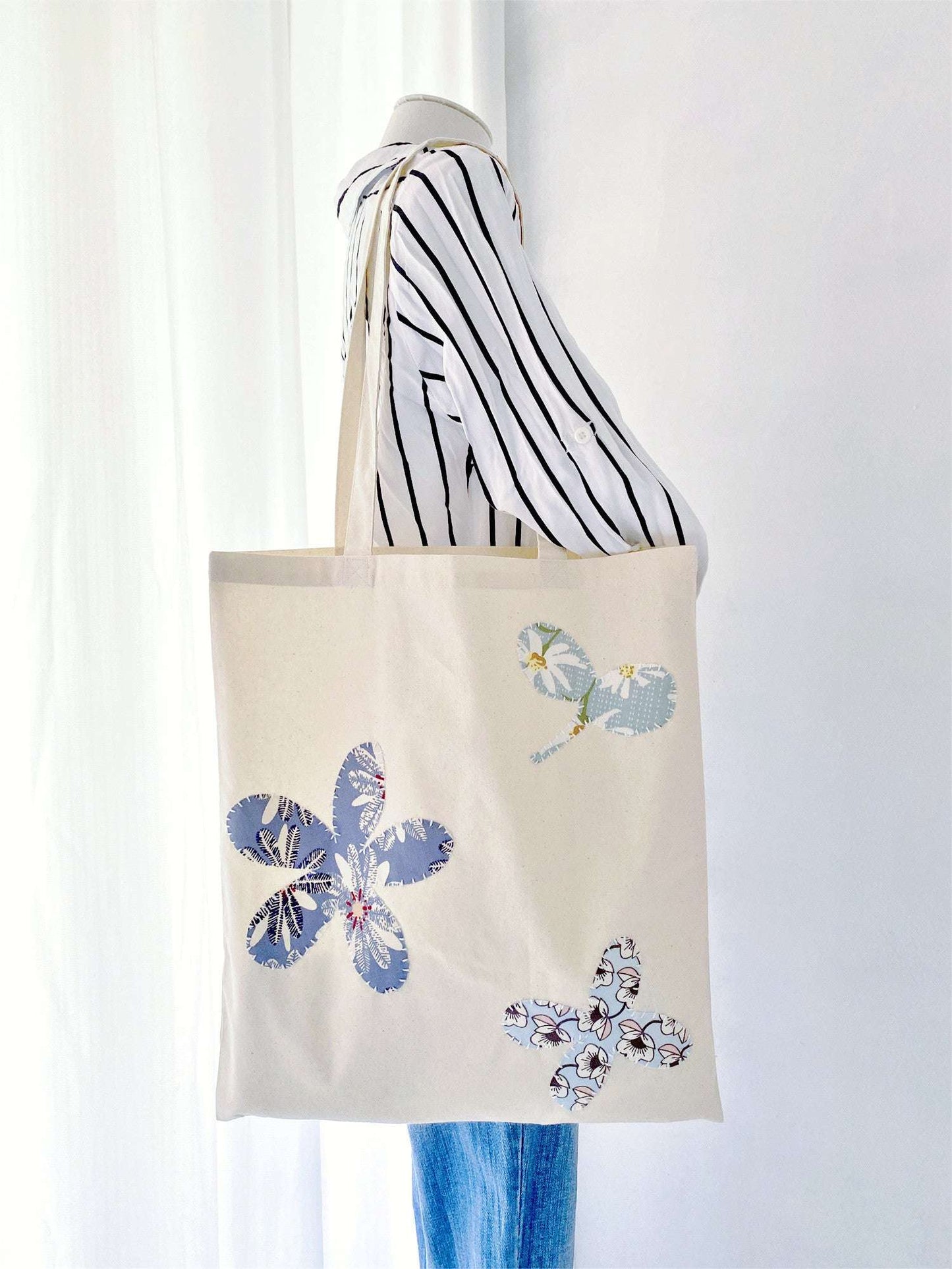 eco cotton canvas tote designed for students and everyday commuting
