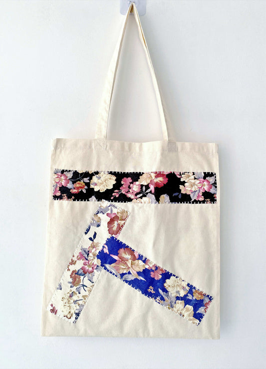 Versatile large tote for women seeking eco-friendly accessories