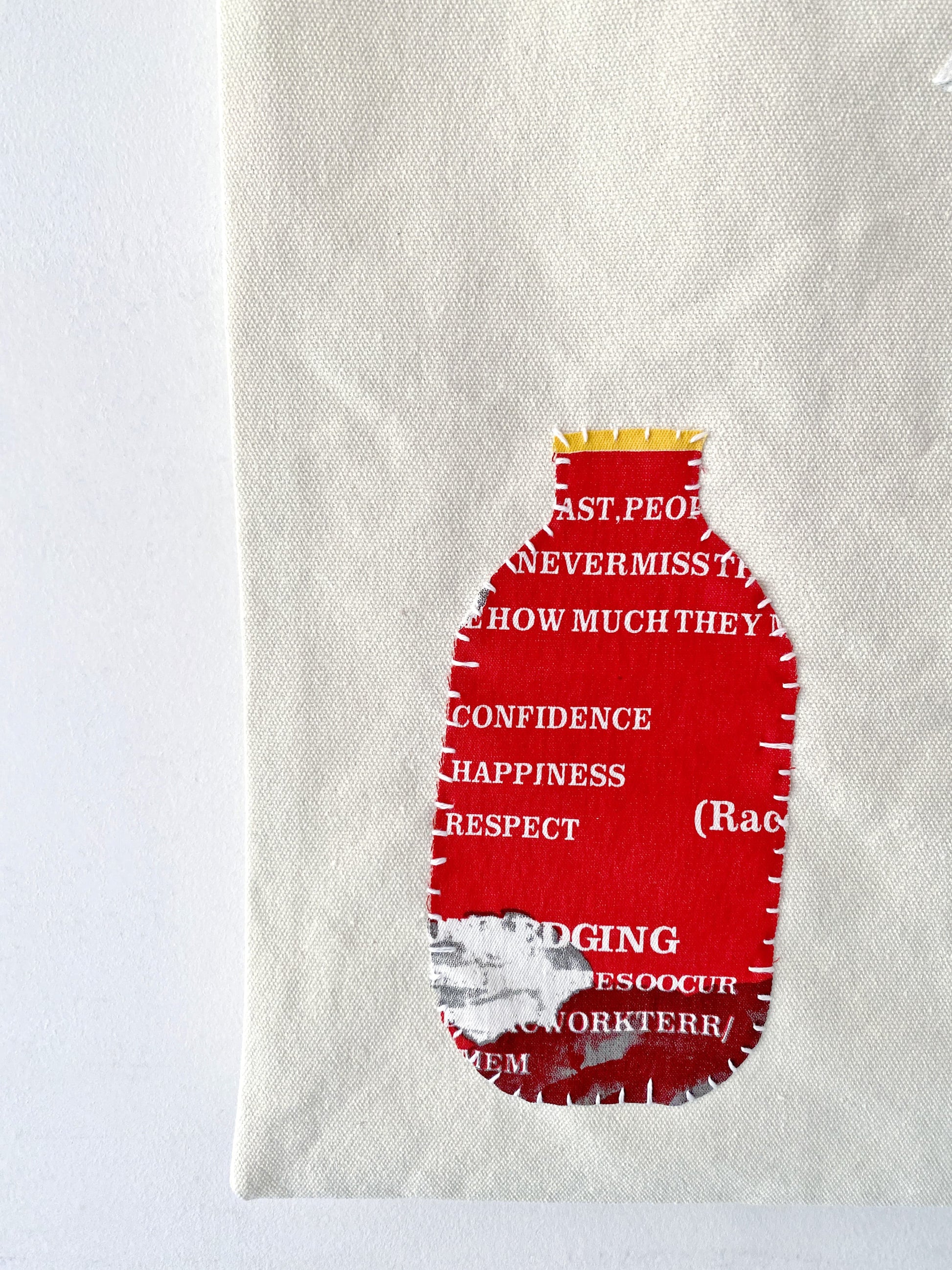 relaxed style shoulder bag for morning coffee strolls