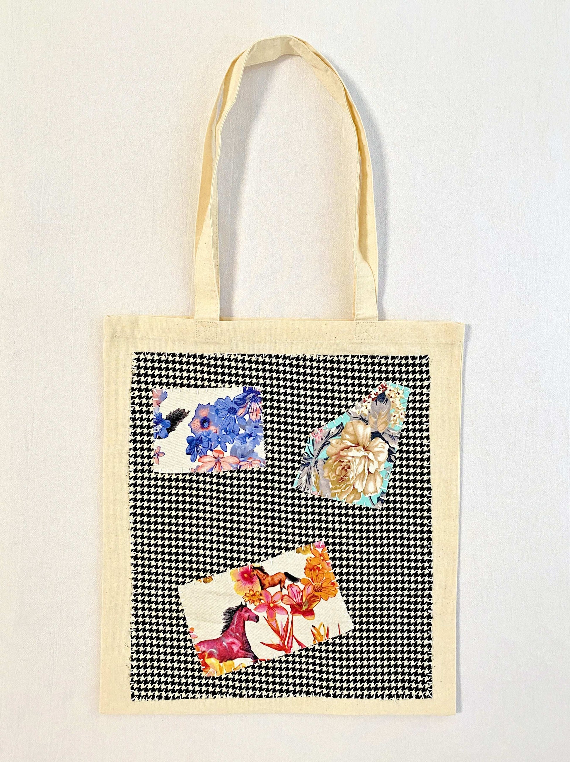 Natural cotton bag with stitched detail