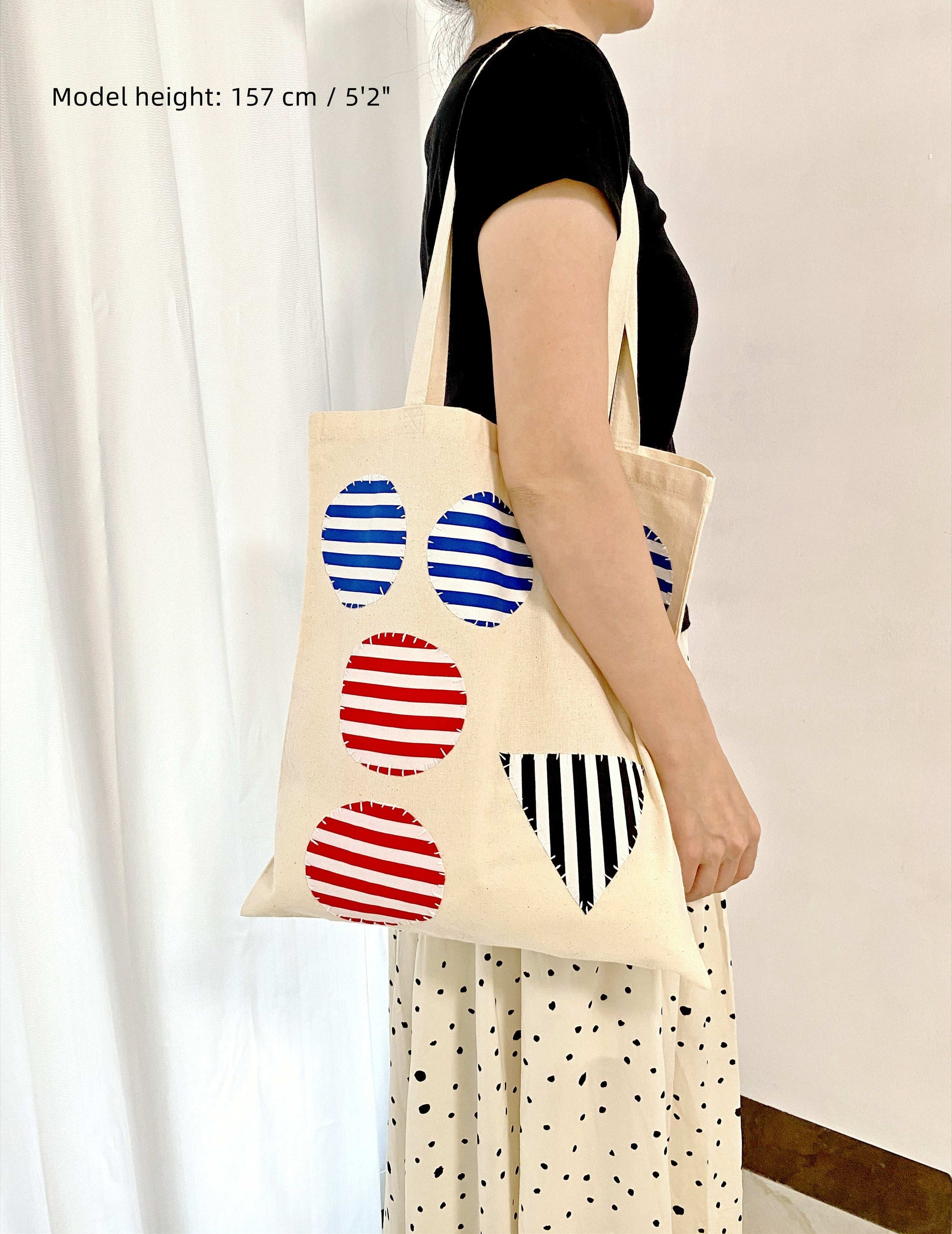 sustainable shoulder bag for conscious shoppers