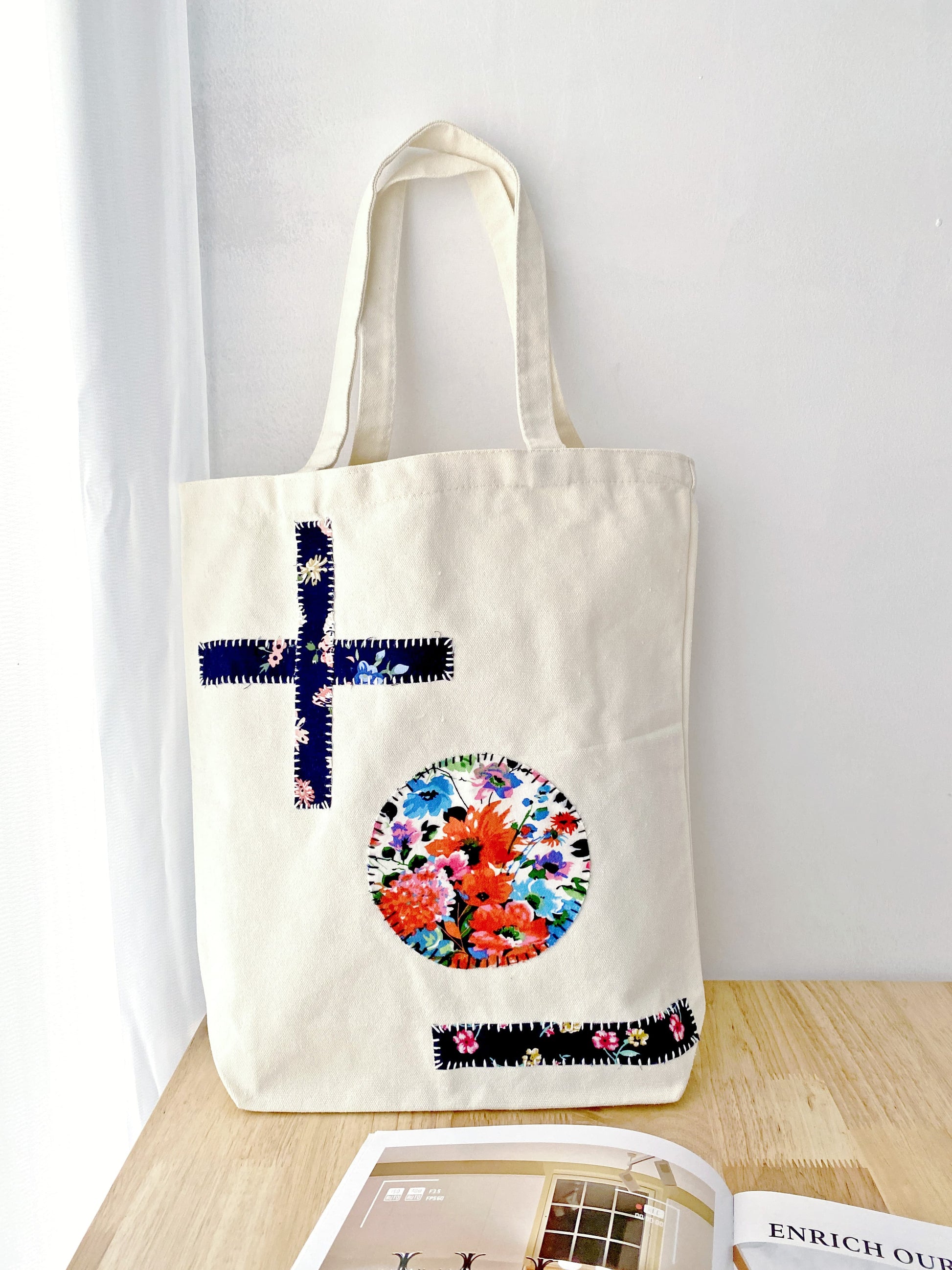 high capacity eco-friendly tote in durable cotton canvas with stitched design