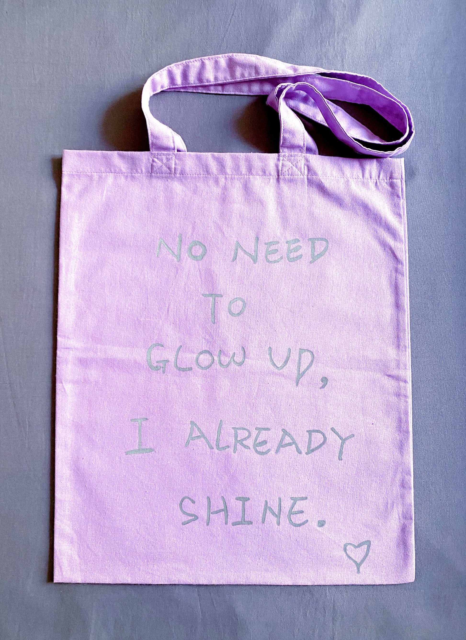 visual sample for sustainable gifting ideas involving fabric totes