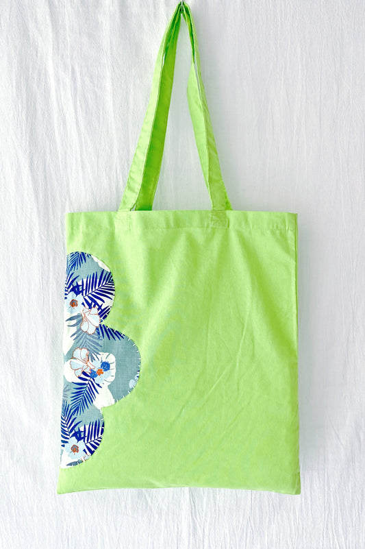 Lightweight oversized cotton tote for creative minimal lifestyle