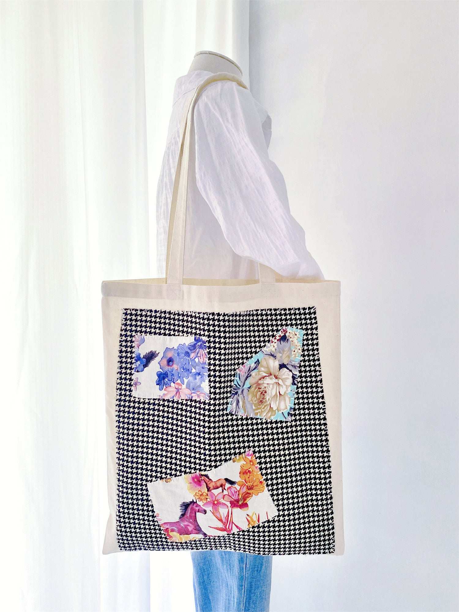 large sustainable shoulder bag for everyday use